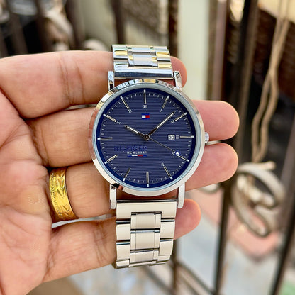 TOMMY HILFIGER – MODERN BLUE ELEGANCE